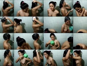  Scanda mahasiswi binal mandi bareng dengerin pake headset 2 bokep indo terbaru - jilbab ngentot