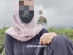 Hijab Eksib di gunung @fantasyayam